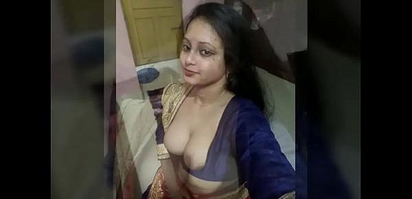  Hot Indian house wives and girlfriends pics